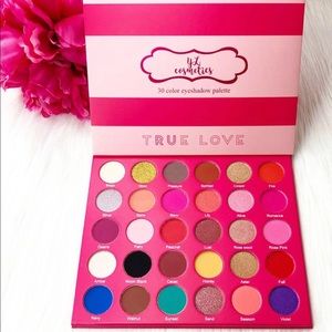 YL True Love Cosmetic Eyeshadow.